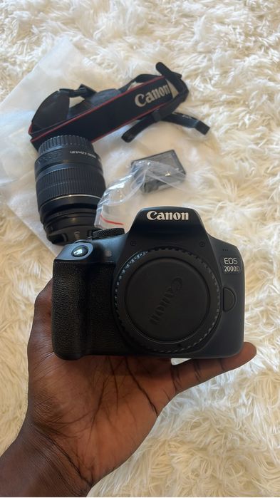 Camera canon 2000d + 18-55mm
