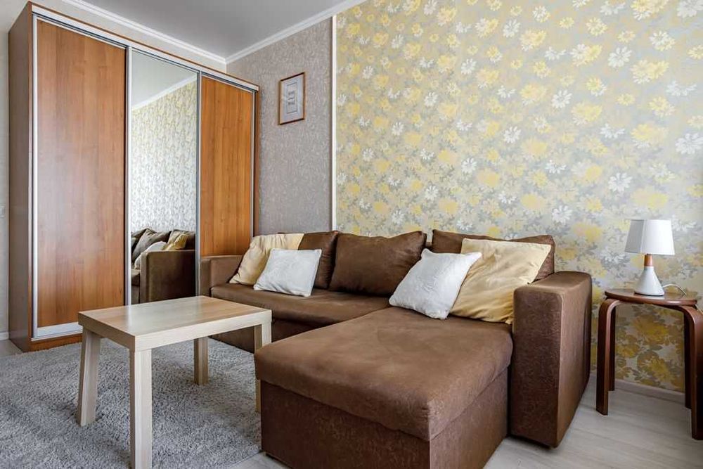 Уютная 1-ком. квартира - посуточно. Центр, Фестивальная. Подобово