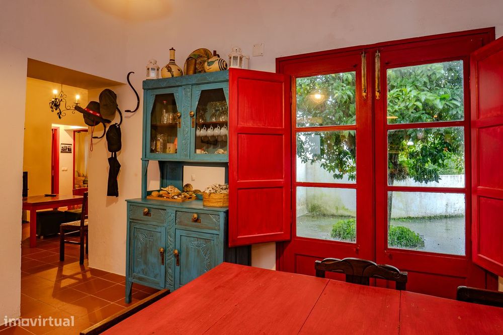 Casa Com Quintal | Para Venda | Falcoeiras