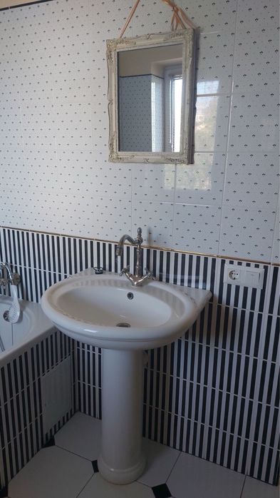 Продам 3х поверховий будинок з балконом і ділянкою на 5соток 137.2кв.м