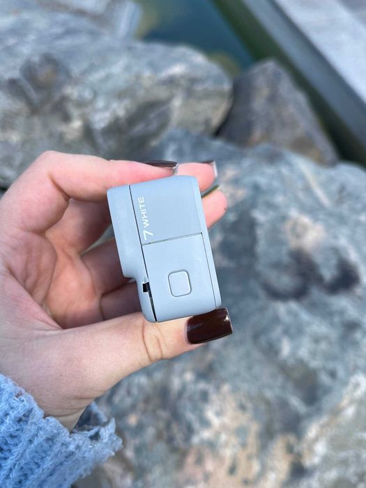 Екшн-камера GoPro Hero 7 white + кейс