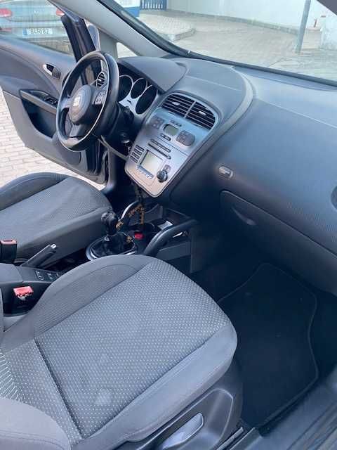 Vendo carro Seat Aleta XL