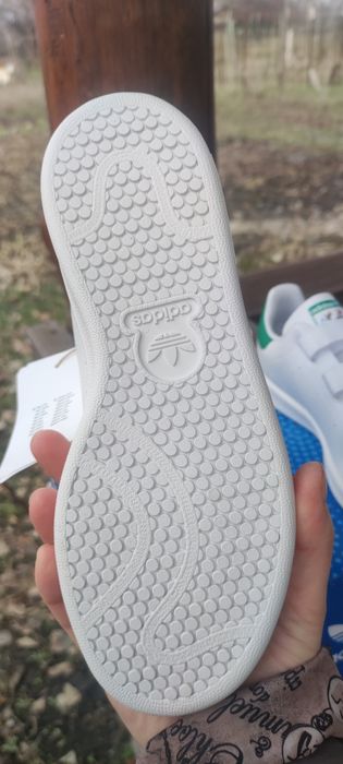 Кросівки Адідас для дівчинки