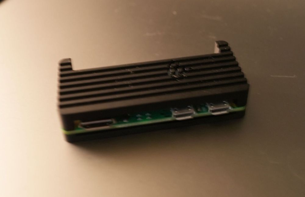 Raspberry Pi Zero com Caixa Dissipadora em Alumínio