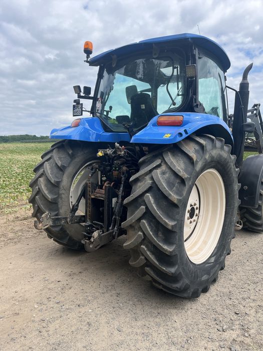 New Holland TS115A tur