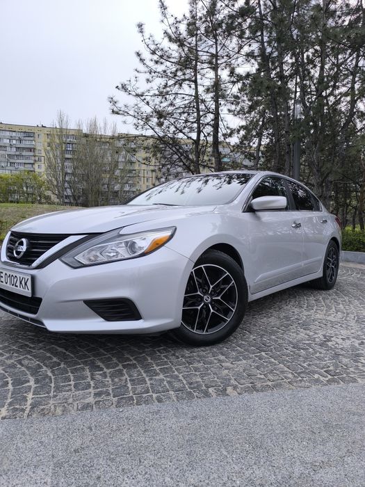 Nissan Altima SV