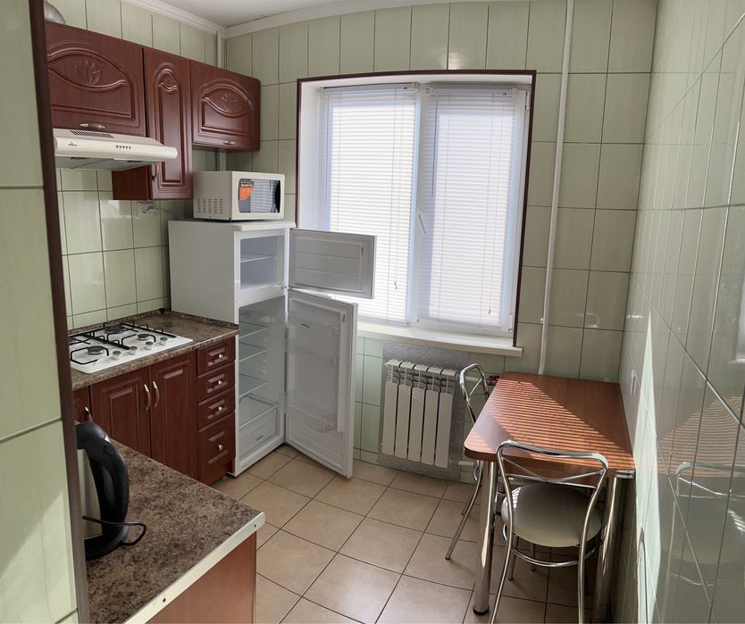 1.км. Кв. Центр. Жд. Авто вокз. По добово, по годинно, по місячно.