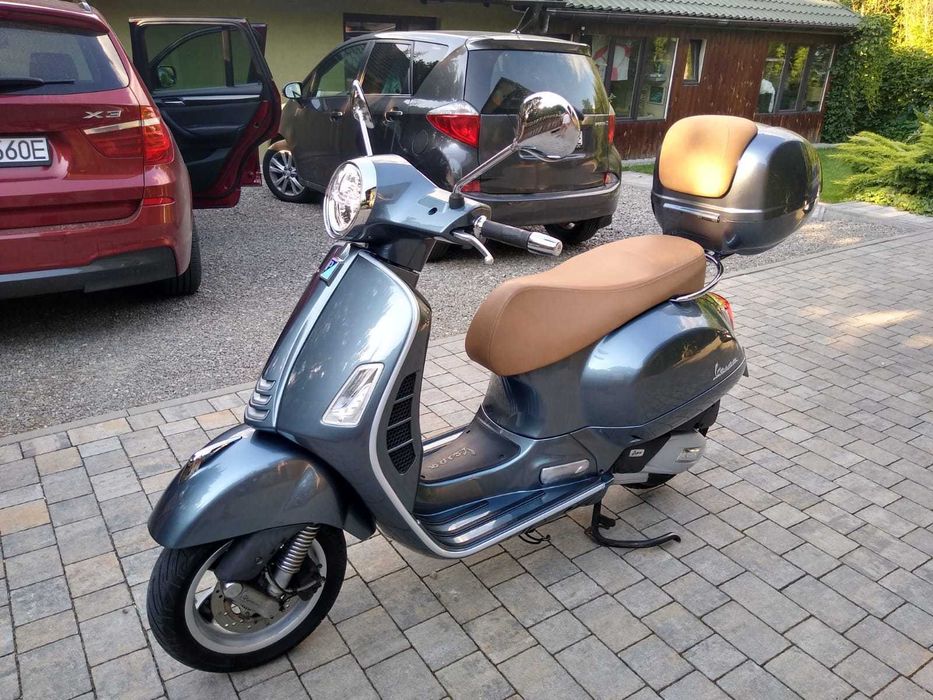 Piaggio Vespa GTS 125 (Sym 125)
