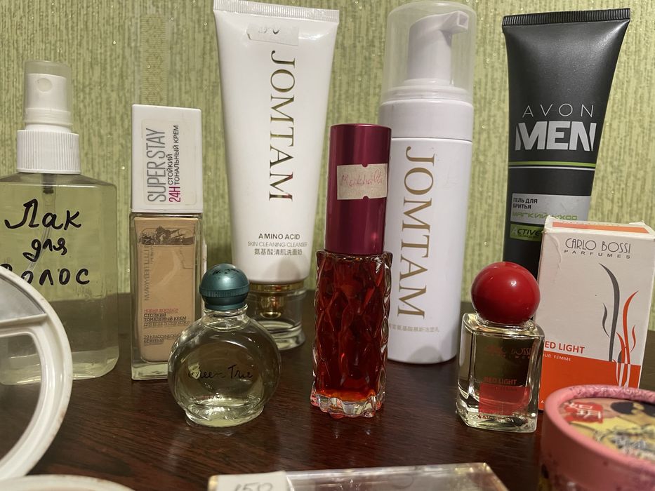 Набор косметики парфюмы