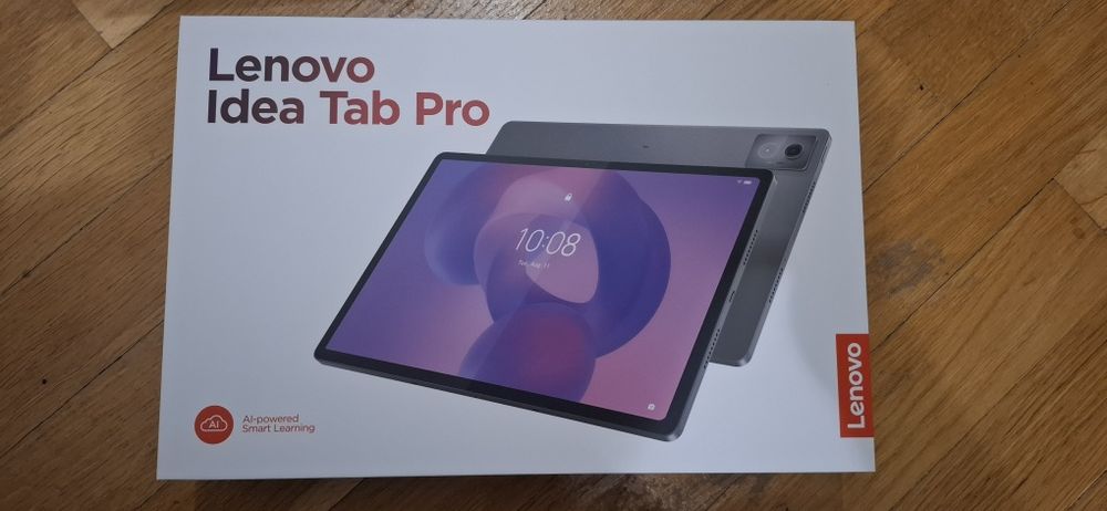 Планшет Lenovo Idea Tab Pro + чохол та зарядний пристрій.