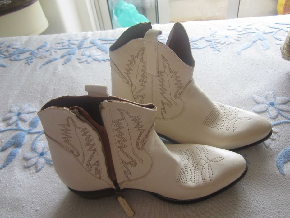Botas Novas Texanas Tudo Pele