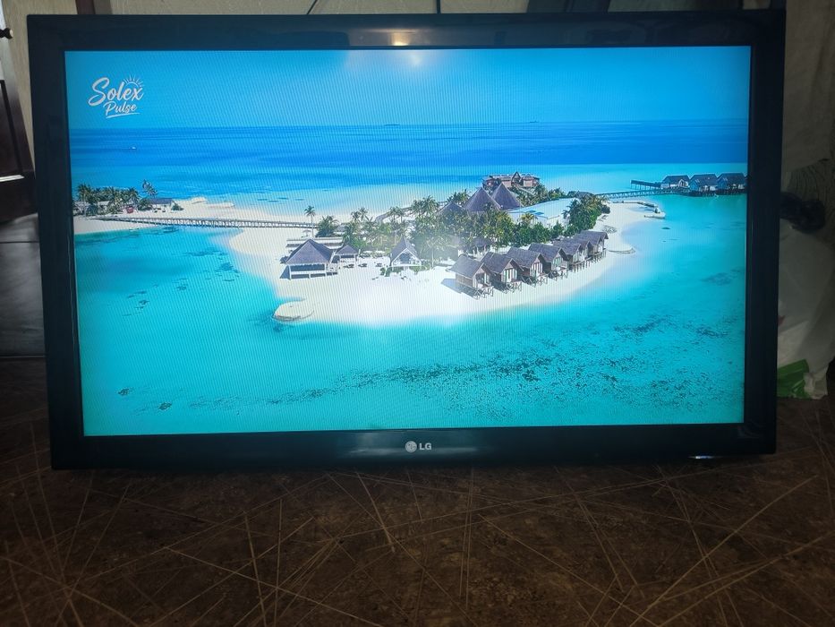 Продам телевизор Lg 42lk430 и смарт приставку  комплектом или по отдельности.