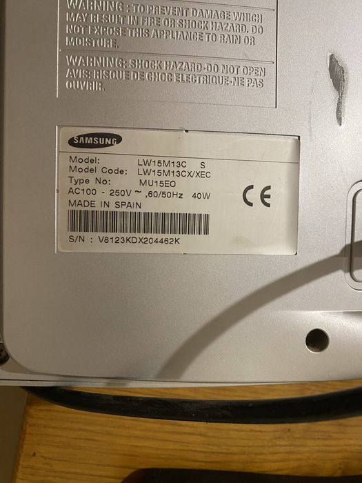 TV LCD Samsung LW15M13C