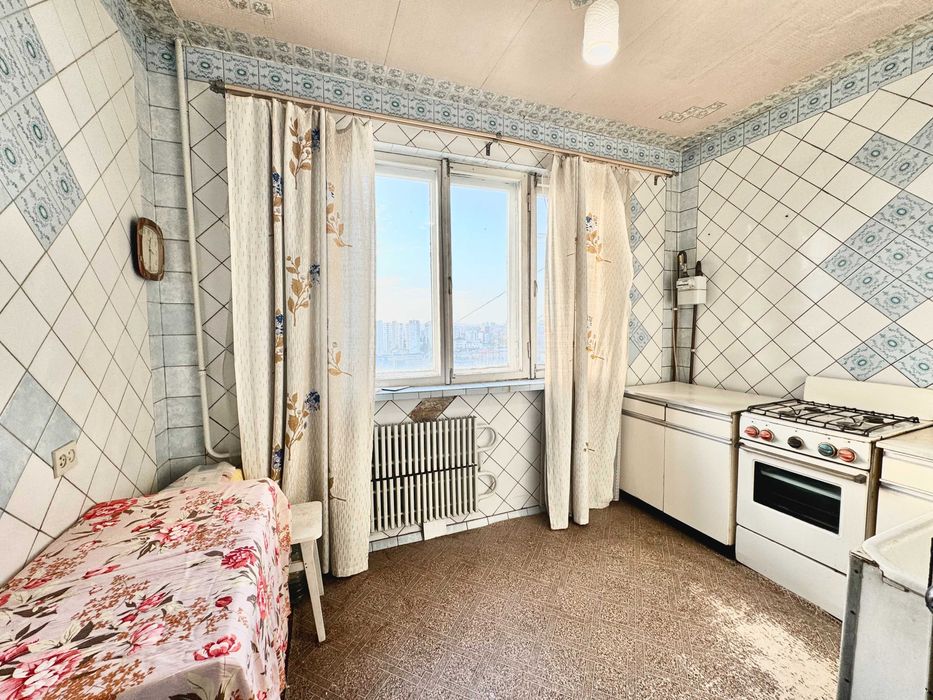 Продам 3к улучшенку м.Спортивная. ГАЗ! Сертификат +