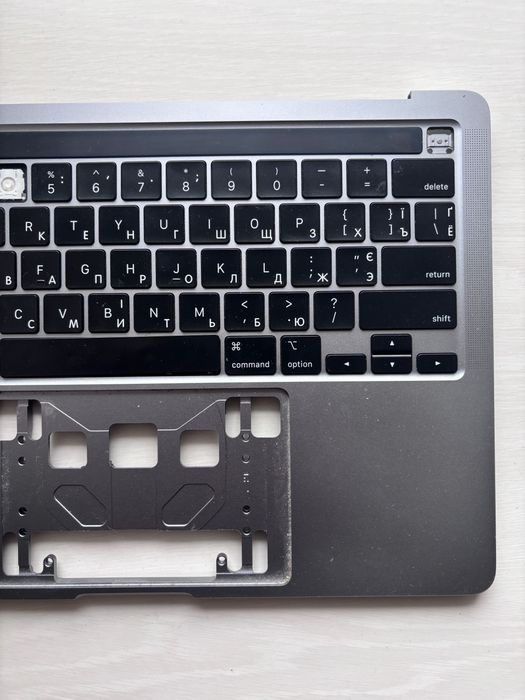 Клавиатура и корпус MacBook Pro 13 M1 A2338 • Без трекпада, на запчасти