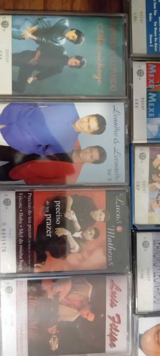 Cassetes Música Portuguesa e Brasileira Letra L.