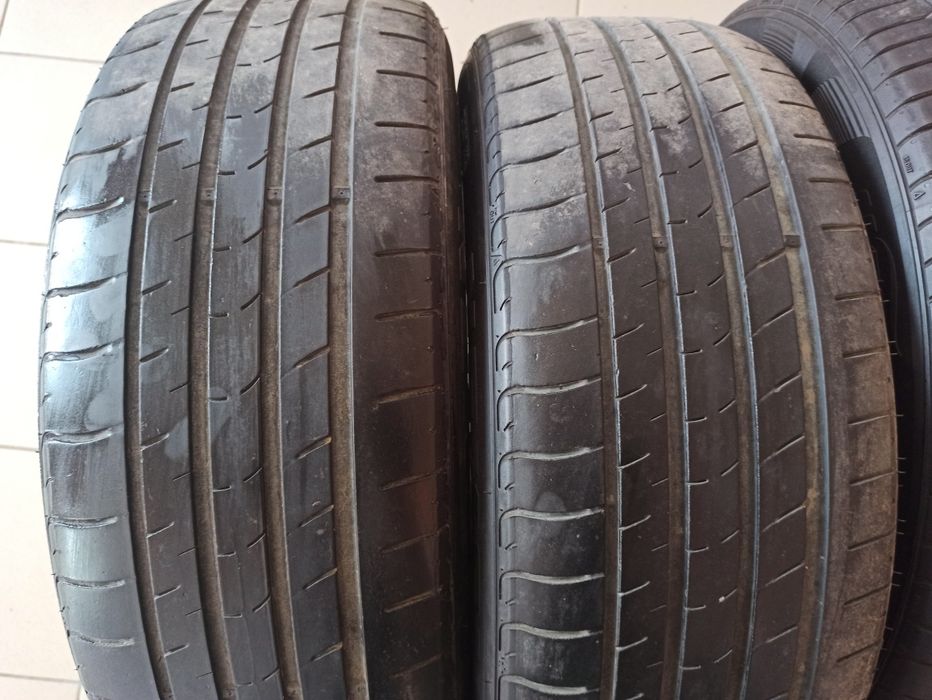 Шини 225 55  R 18