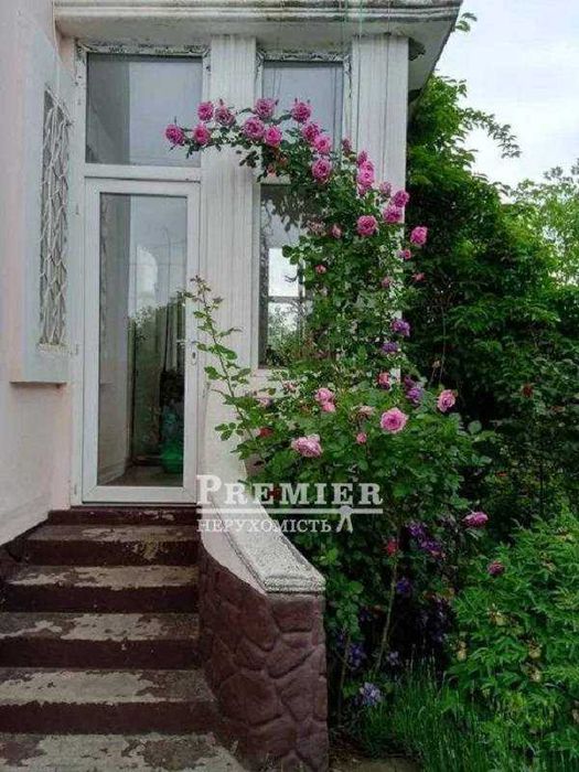 Комфортний теплий будинок із фруктовим садом у передмісті Одеси