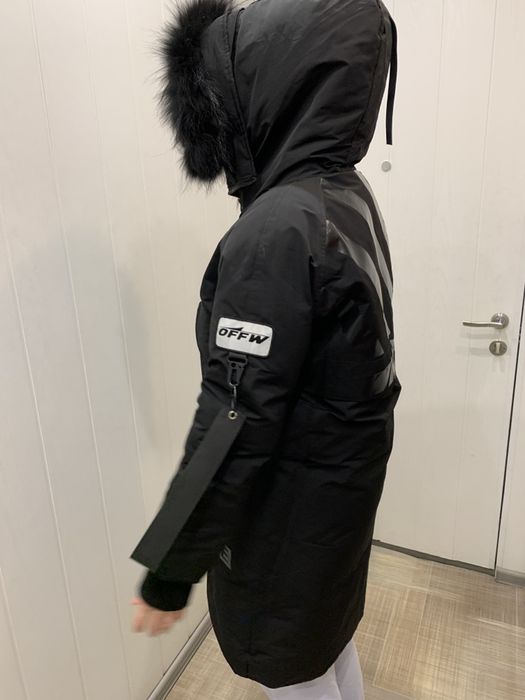 Продам зимниюю мужскую удлиненную парку  off-White
