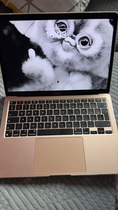 Macbook air 13 i5 2020