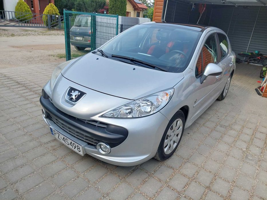 Samochód Peugeot 207 1.4 16V Sporty