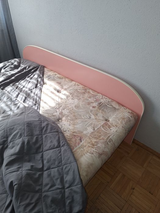 Łóżko 160×200 na sprężynach, otwierany tapczan