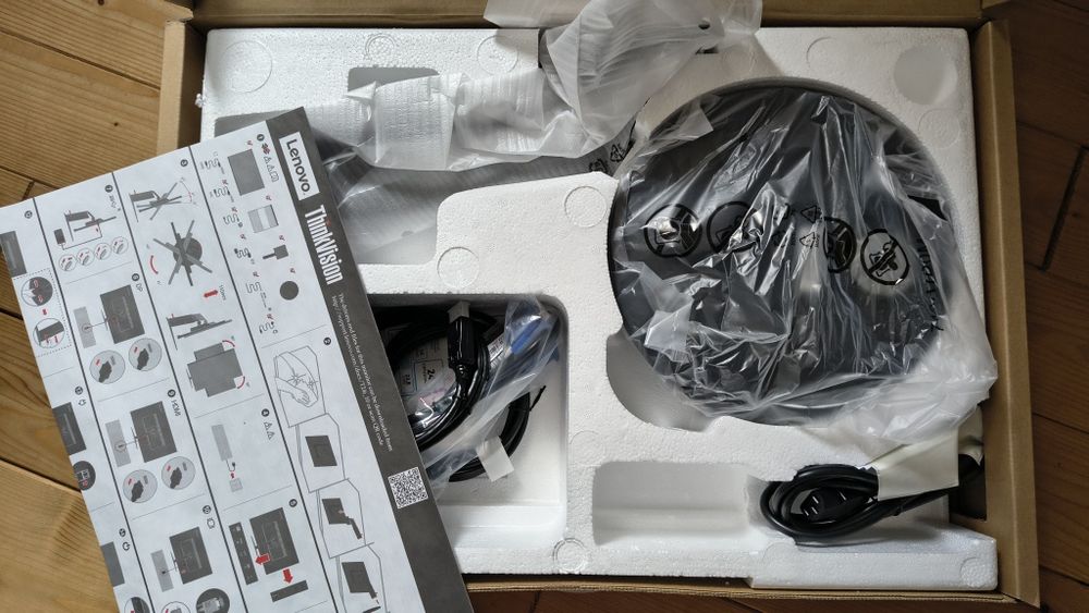 Монітор Lenovo ThinkVision T24i