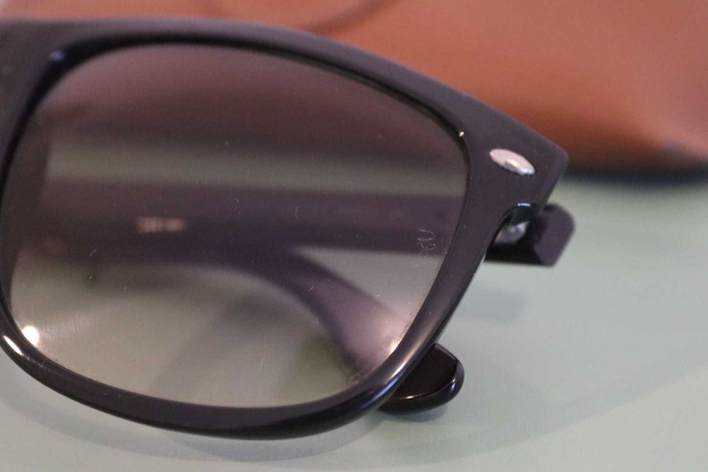 Óculos de sol RayBan modelo Boyfriend originais como novos