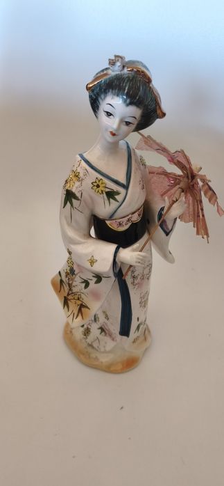 Estatueta chinesa porcelana 27 cm