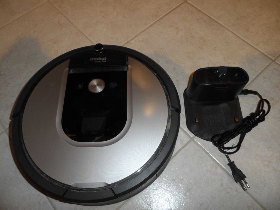 Robot sprzątający iRobot Roomba 965 srebrny/szary
