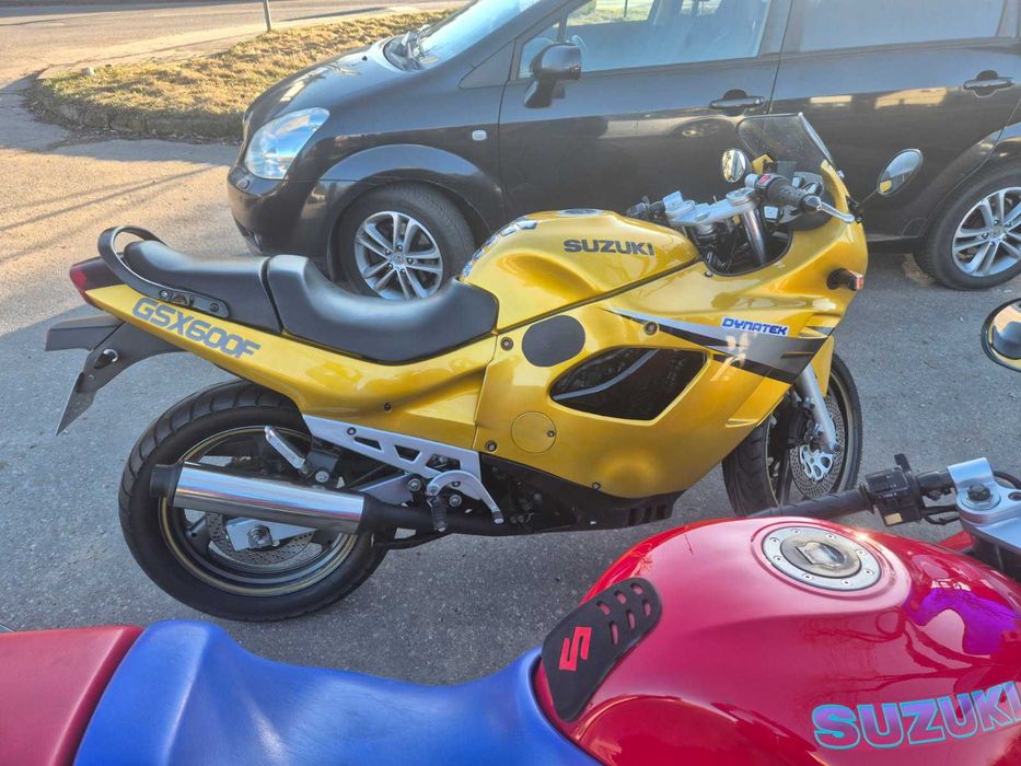Motocykl Suzuki GSX 600F