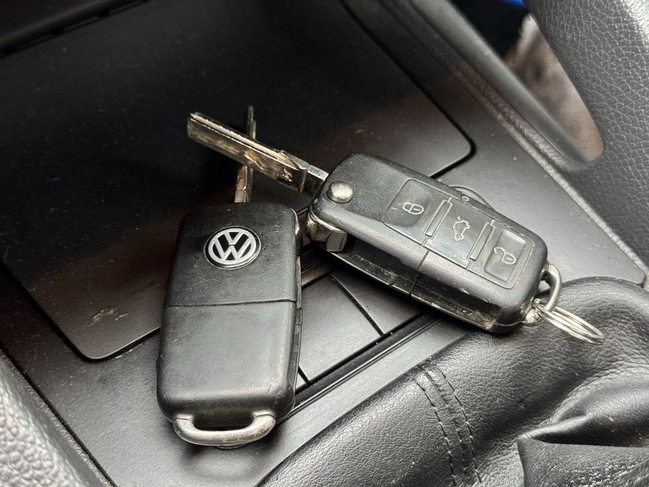 Продам гольф 5  1.4 mpi