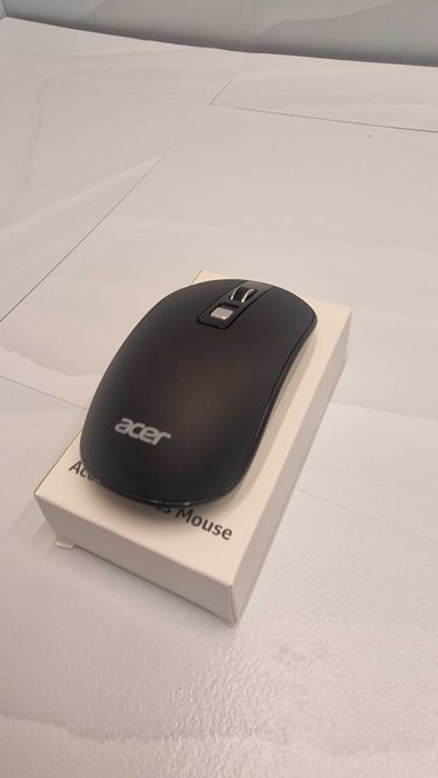 Bezprzewodowa mysz Acer USB, slim, czarna