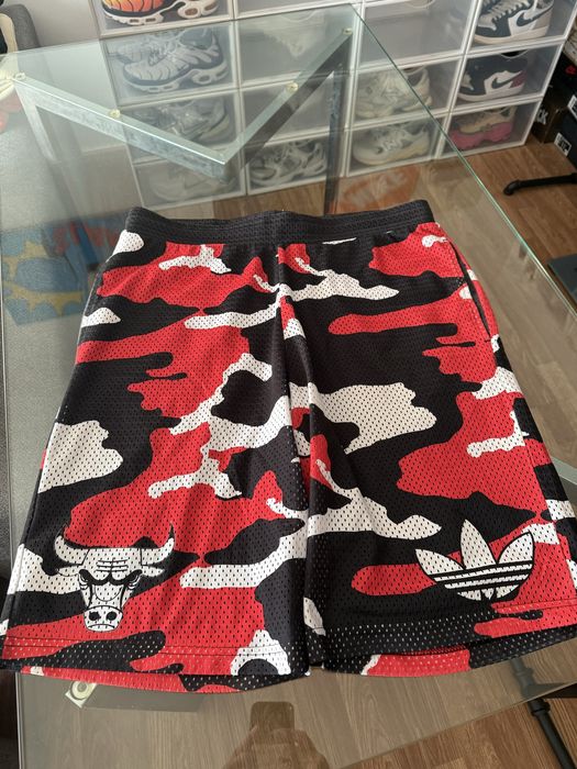 Adidas x nba Chicago Bulls camo shorts
