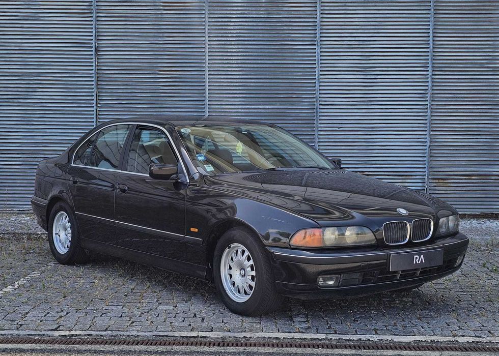 BMW 523i - E39 - 6-cylinder - 159,000 km - Domestic