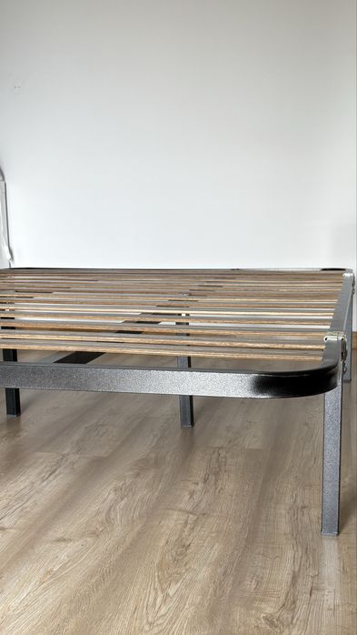 Estrado Cama de Casal 140x190 com Estrutura Metálica e Ripas