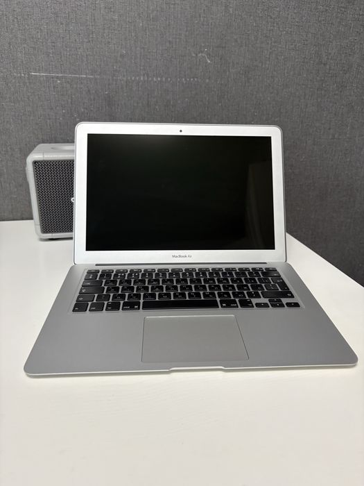 Macbook air 2015 core i5 4/128