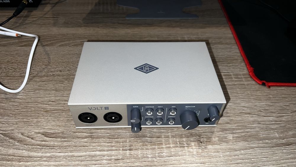 Продам аудіокарту UAD Volt 2