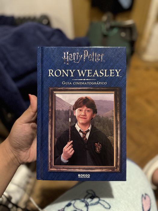 Livro o guia cinemarográfico Rony Weasley