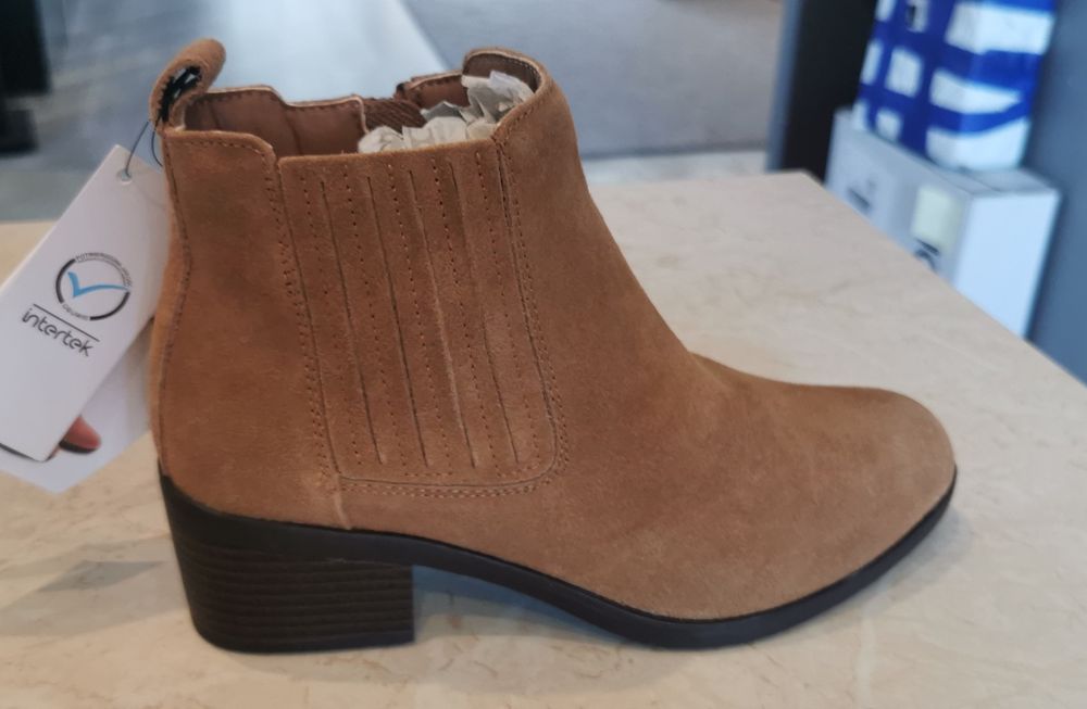 Buty damskie - zamszowe botki