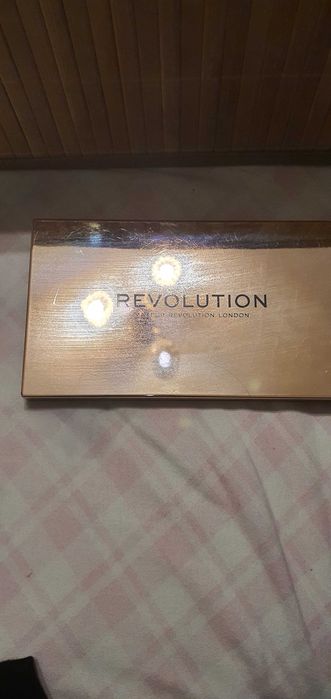 Paleta da Revolution