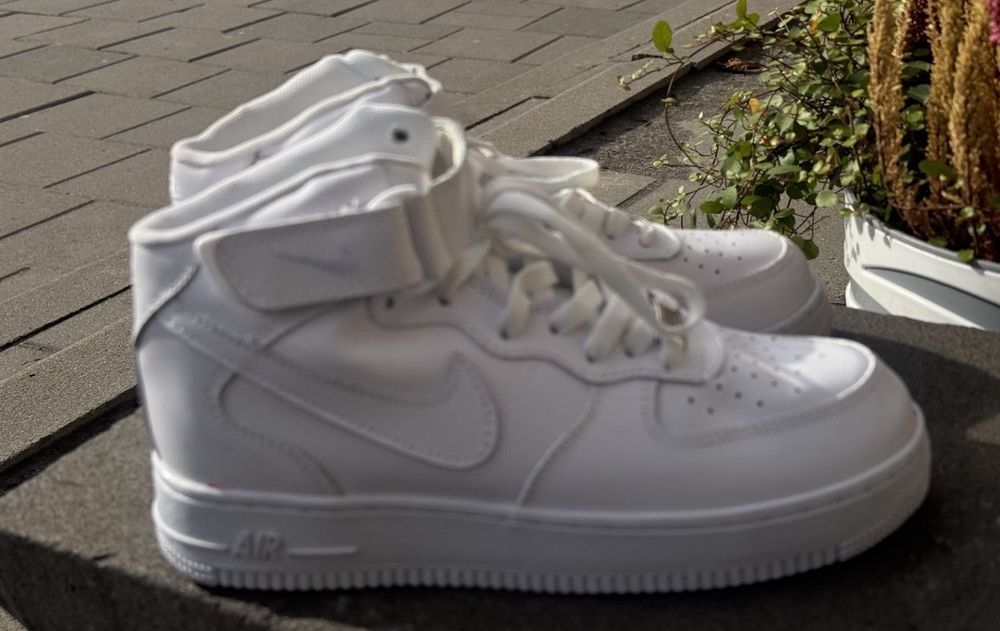 Кросівки Nike 39 р шкіра осінні