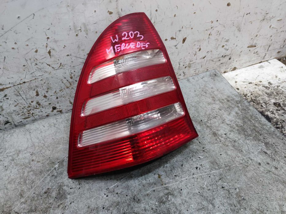 Mercedes Klasa C W203 Kombi Lampa Tylna Lewa Lewy Tył LT