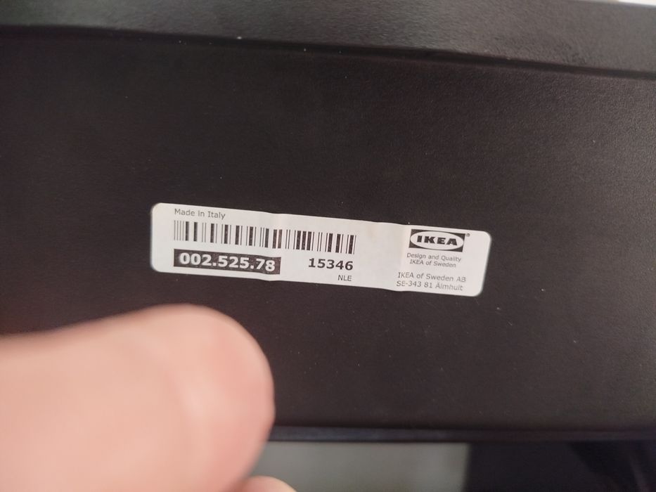 Móvel suspenso preto IKEA