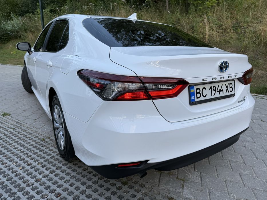 Продам економну TOYOTA CAMRY Hybrid
