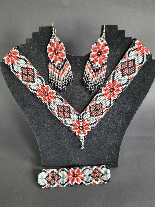 Komplet bużuterii naszyjnik bransoletka kolczyki "Słowiańska gwiazda"