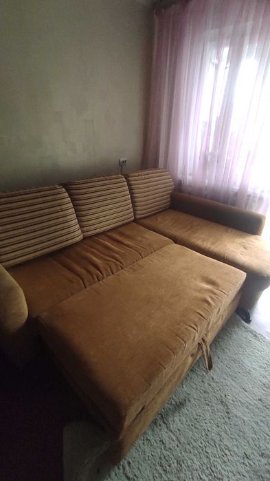 Продам диван срочно