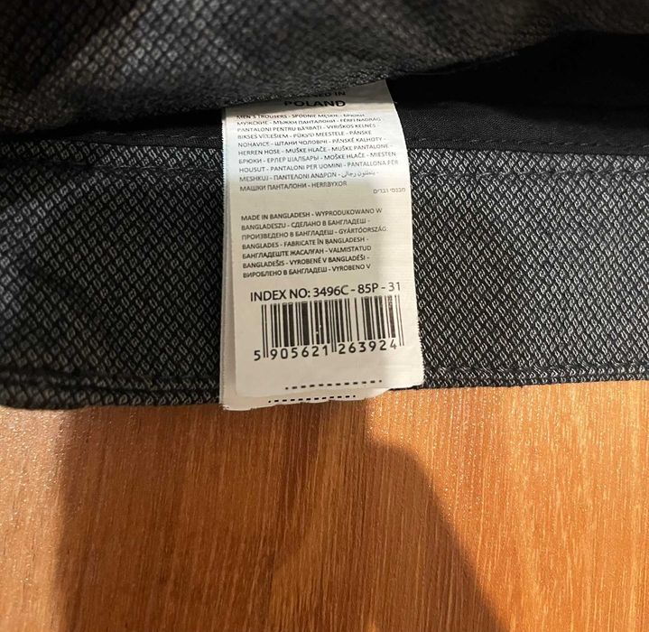 Ciemnoszare spodnie wizytowe Reserved