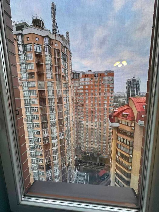 Продаж двокімнатної 64.1 кв.м. на Печерську вул. Коновальця 36в