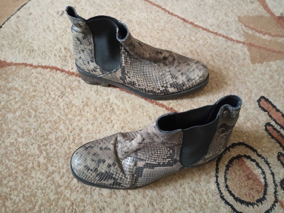 Sztyblety damskie wysokie skóra węża r. 39 Via Via Va